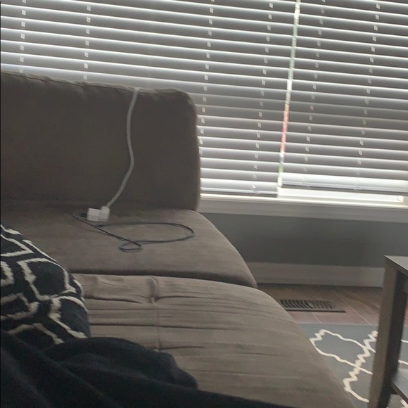 Meet your Posher, Natalie - Picture 1 of 1